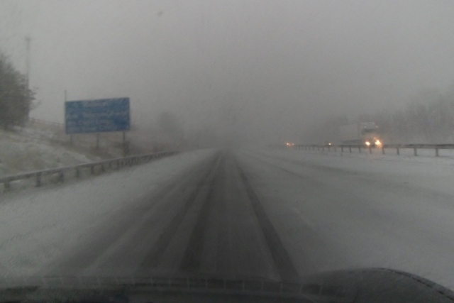 blizzard-on-motorway